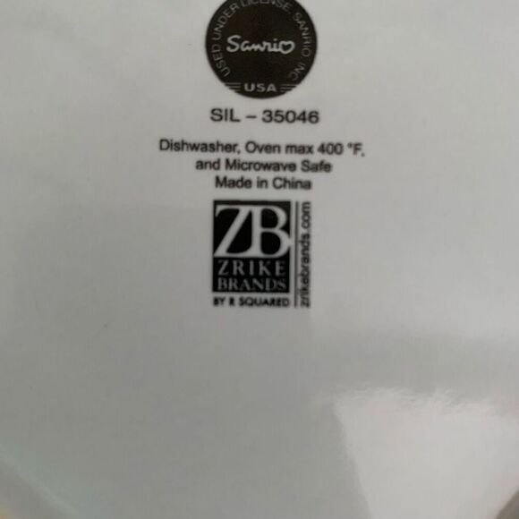 NWOT Hello Kitty heart shaped Baking dish - Picture 9 of 11